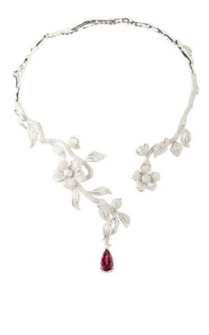 Bolso de piedras al estilo barroco