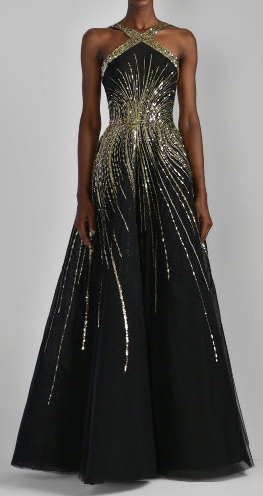 Vestido Negro con detalles Dorados